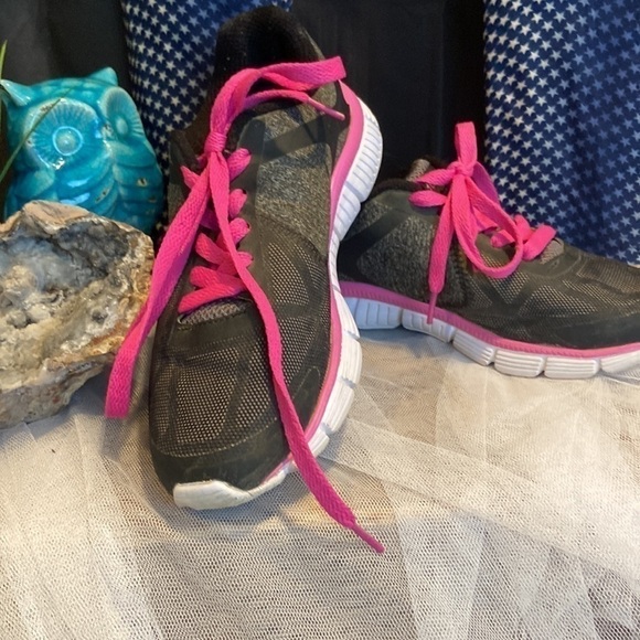 ❤️US Polo Association Sneakers 💕 - Picture 3 of 9